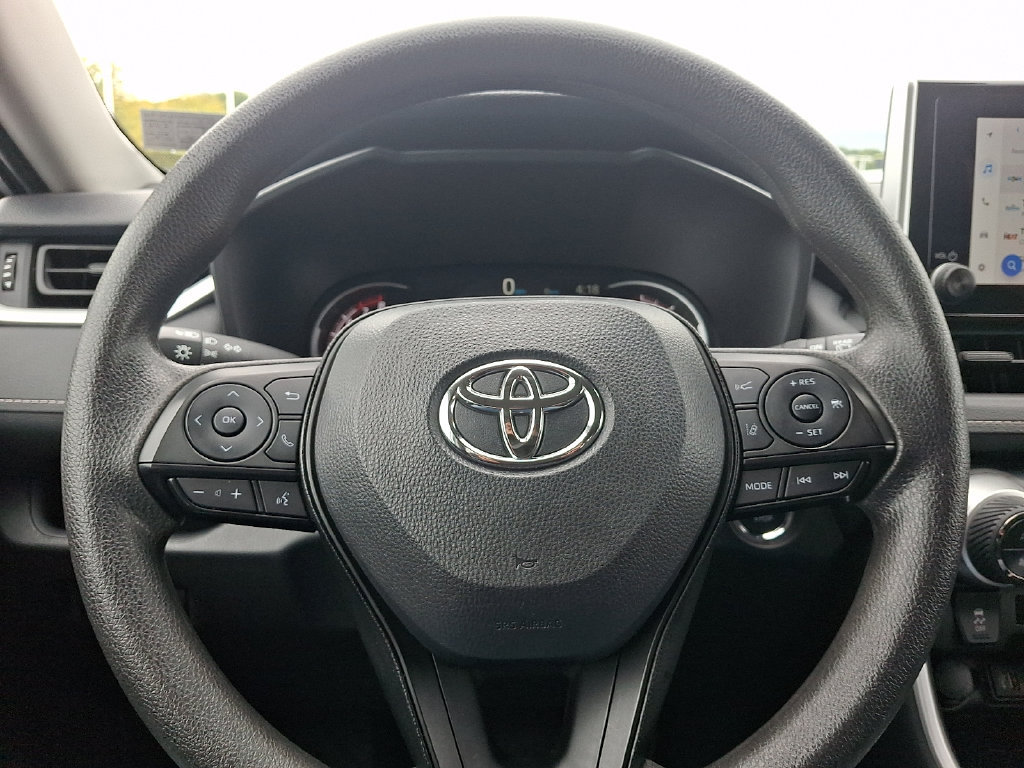 Certified 2025 Toyota RAV4 XLE AWD/4WD image 18