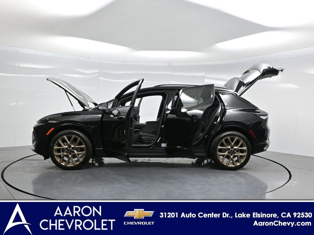 New 2026 Chevrolet Equinox EV RS FWD image 41