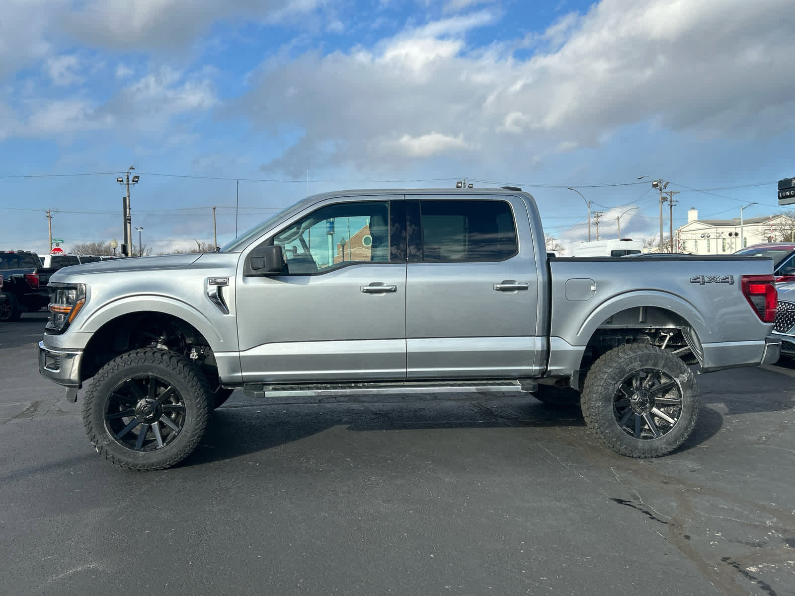 Used 2025 Ford F150 XLT w/ Equipment Group 301A Standard image 1