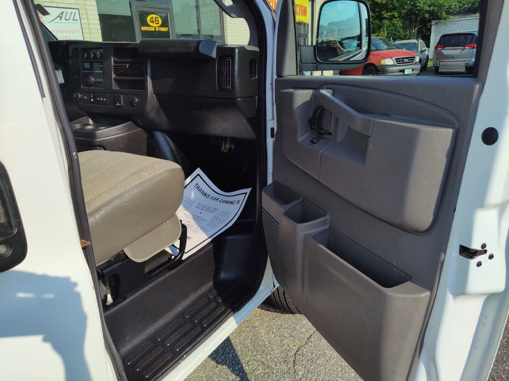 Used 2021 Chevrolet Express 2500 w/ Driver Convenience Package RWD image 20