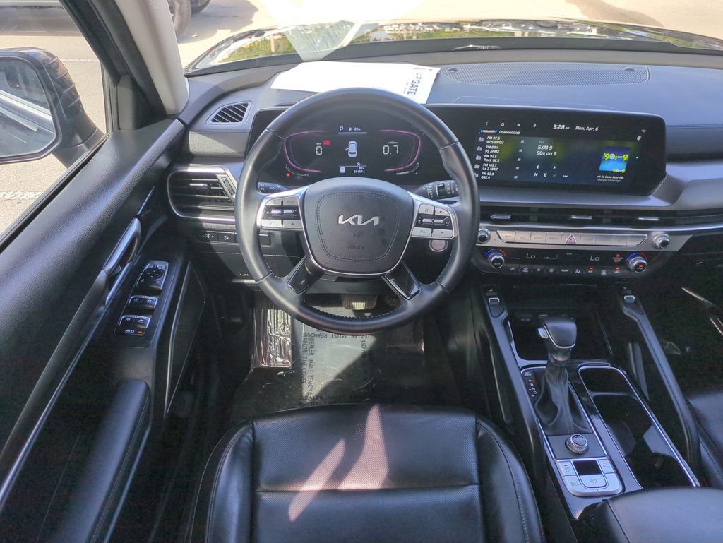 Used 2023 Kia Telluride S w/ S Sunroof Package FWD image 17
