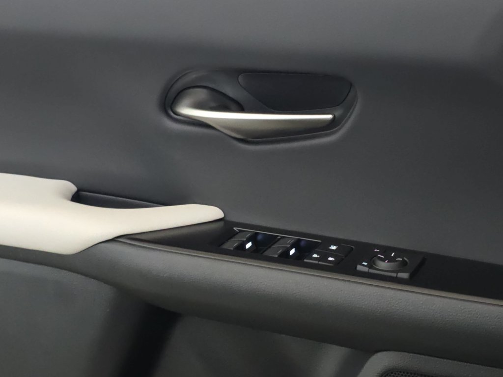 Certified 2024 Lexus UX 250h F Sport AWD/4WD image 29