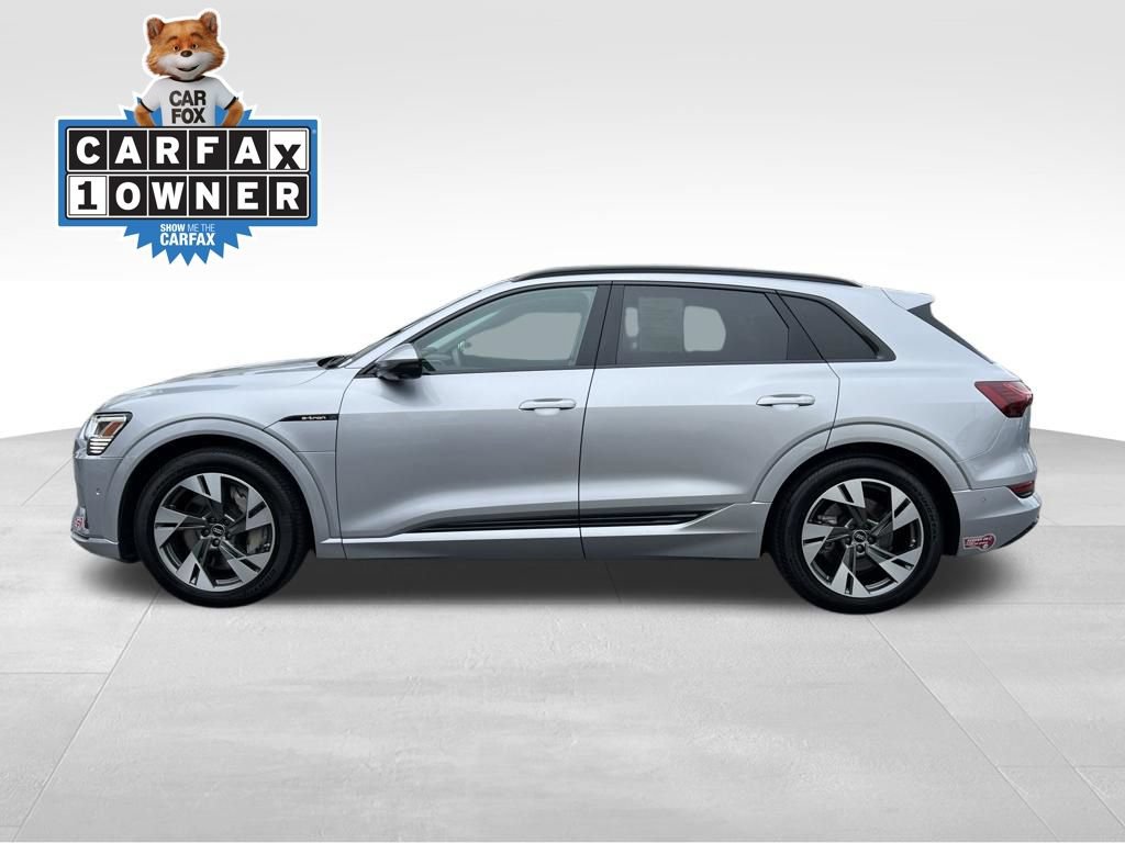 Used 2022 Audi e-tron Premium AWD/4WD image 2