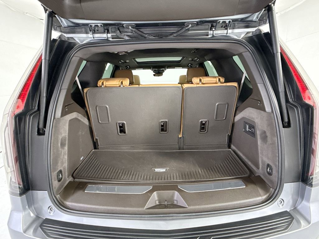 Used 2022 Cadillac Escalade Sport w/ Touring Package AWD/4WD image 27