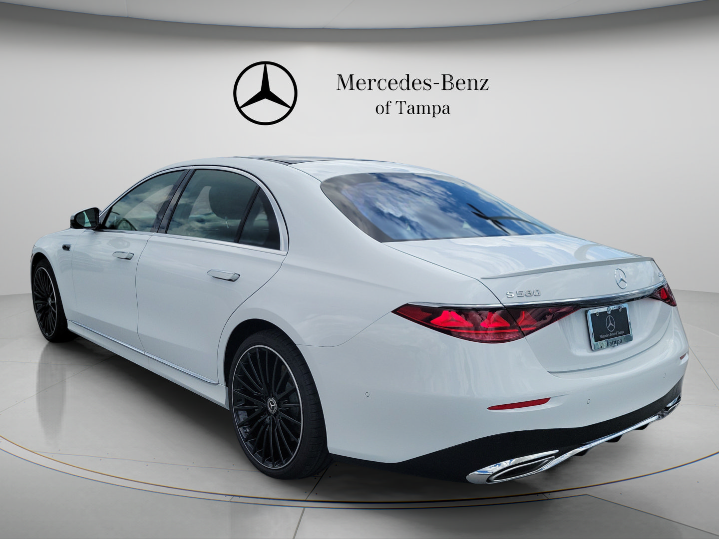 New 2027 Mercedes-Benz S 580 4MATIC Sedan image 2