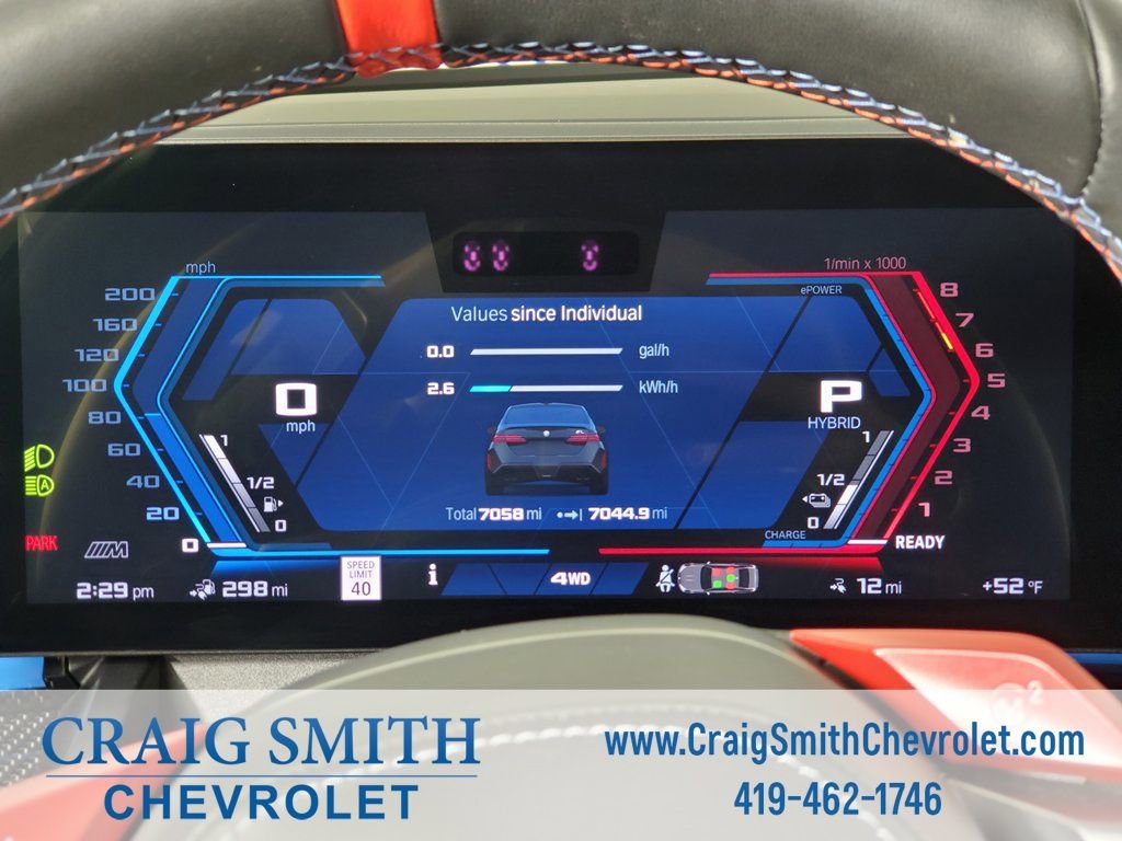 Used 2025 BMW M5 w/ Executive Package image 13