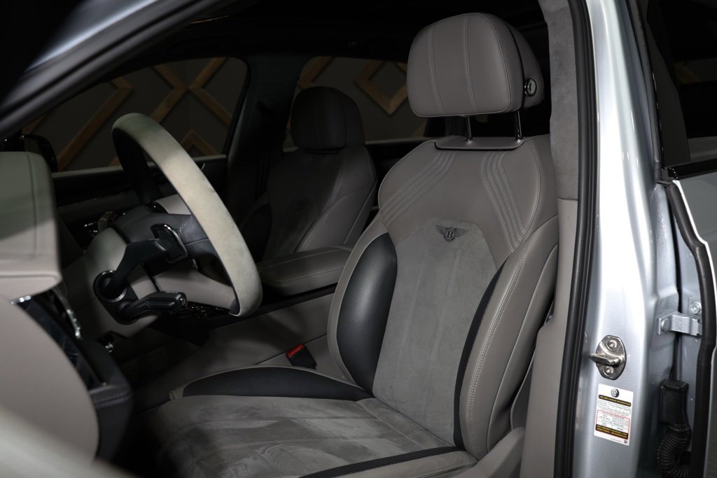 Used 2022 Bentley Bentayga S V8 image 42