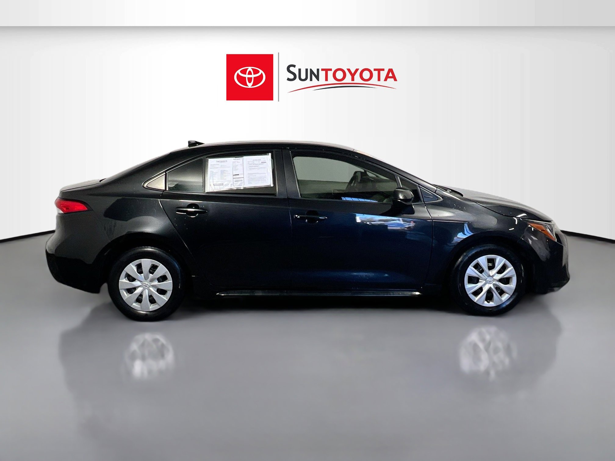 Used 2020 Toyota Corolla L image 2