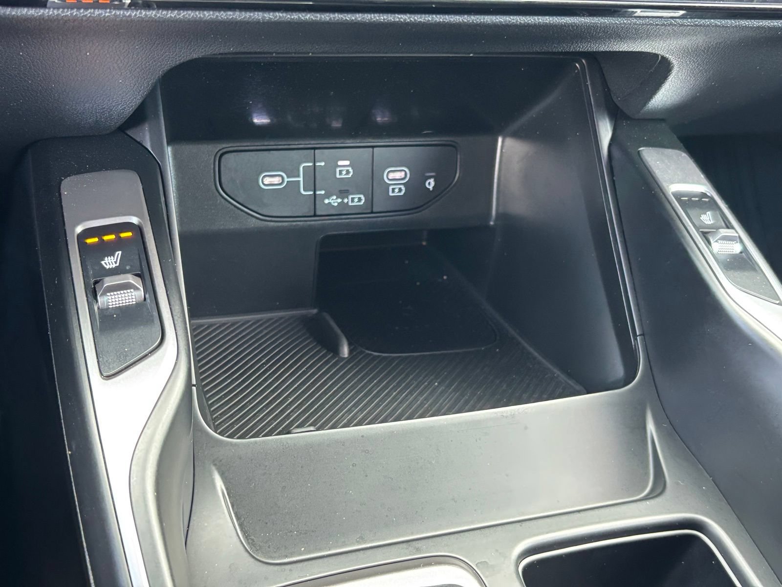 Used 2025 Kia Sorento S w/ Panoramic Sunroof Package FWD image 25