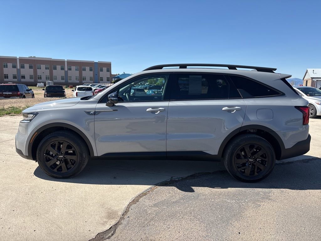 Certified 2023 Kia Sorento S w/ Panoramic Sunroof Package image 2