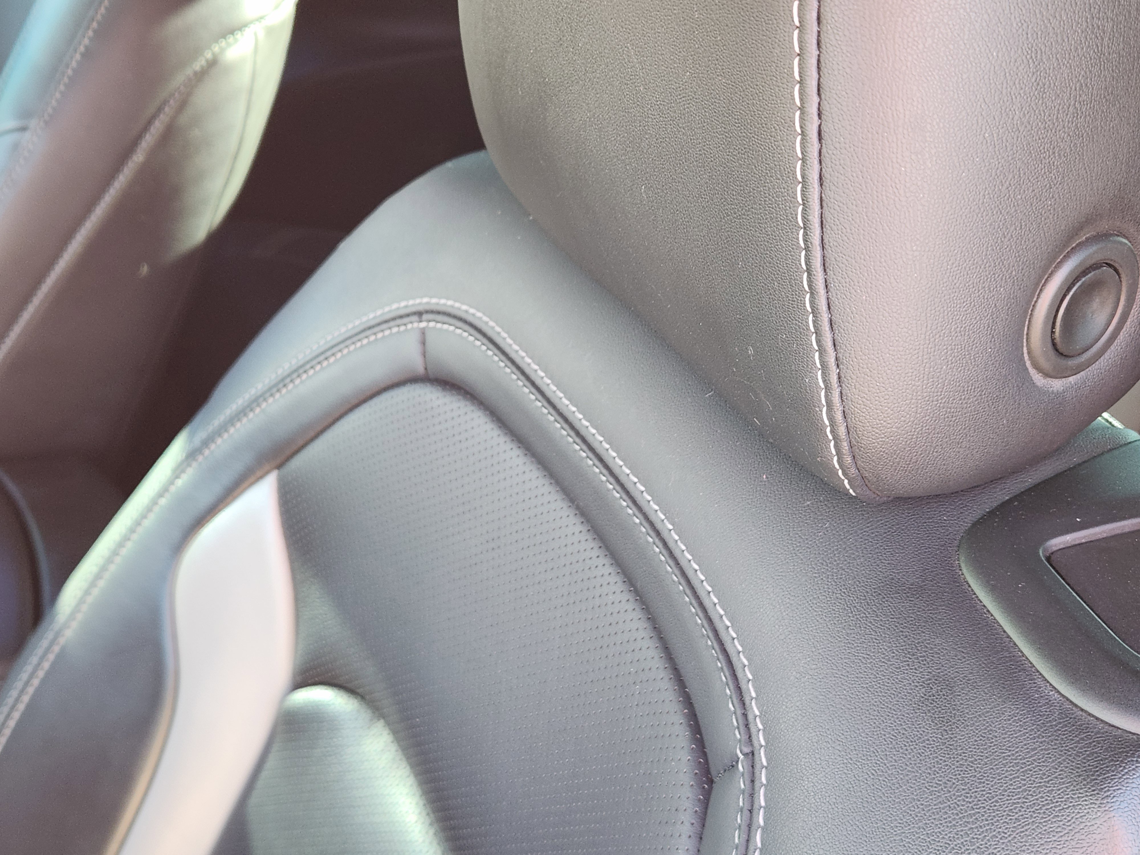 Used 2020 Chevrolet Camaro LT w/ RS Package image 21