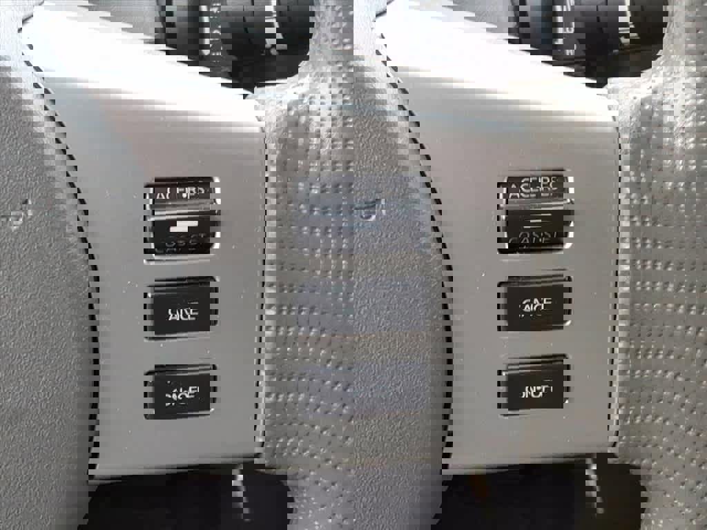 Used 2019 Nissan Frontier Desert Runner image 19