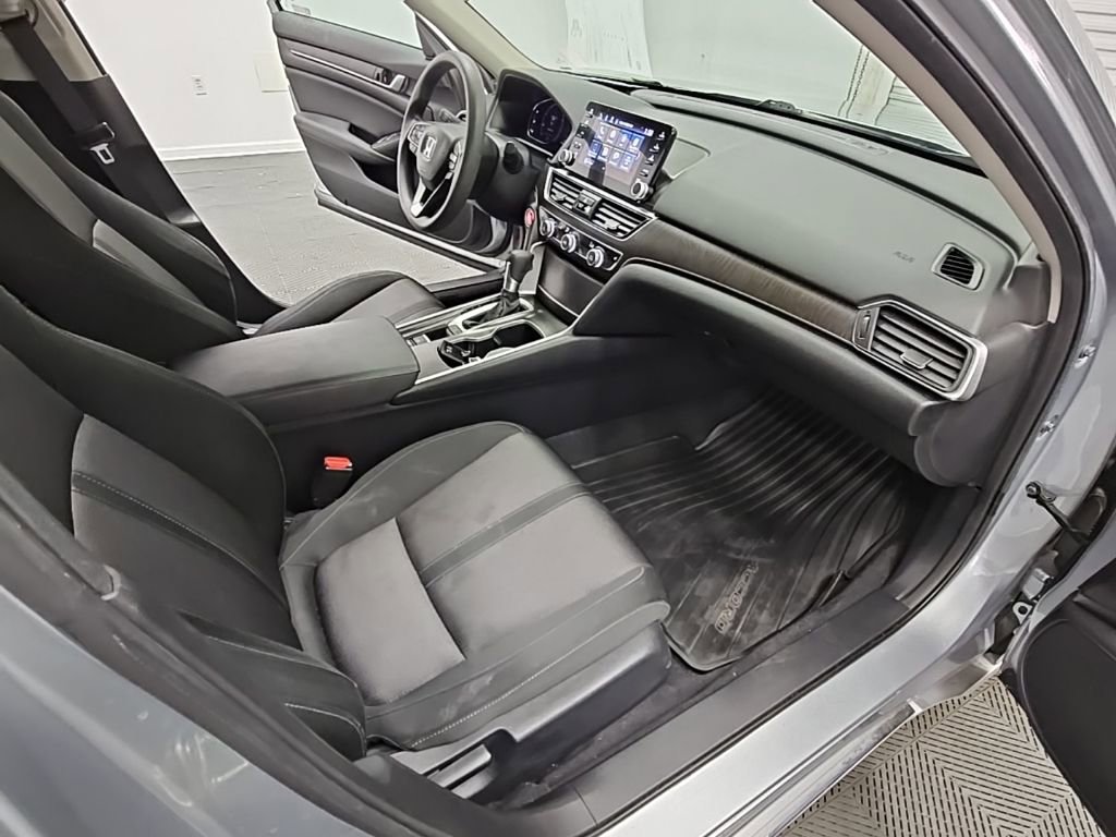 Used 2020 Honda Accord EX image 37
