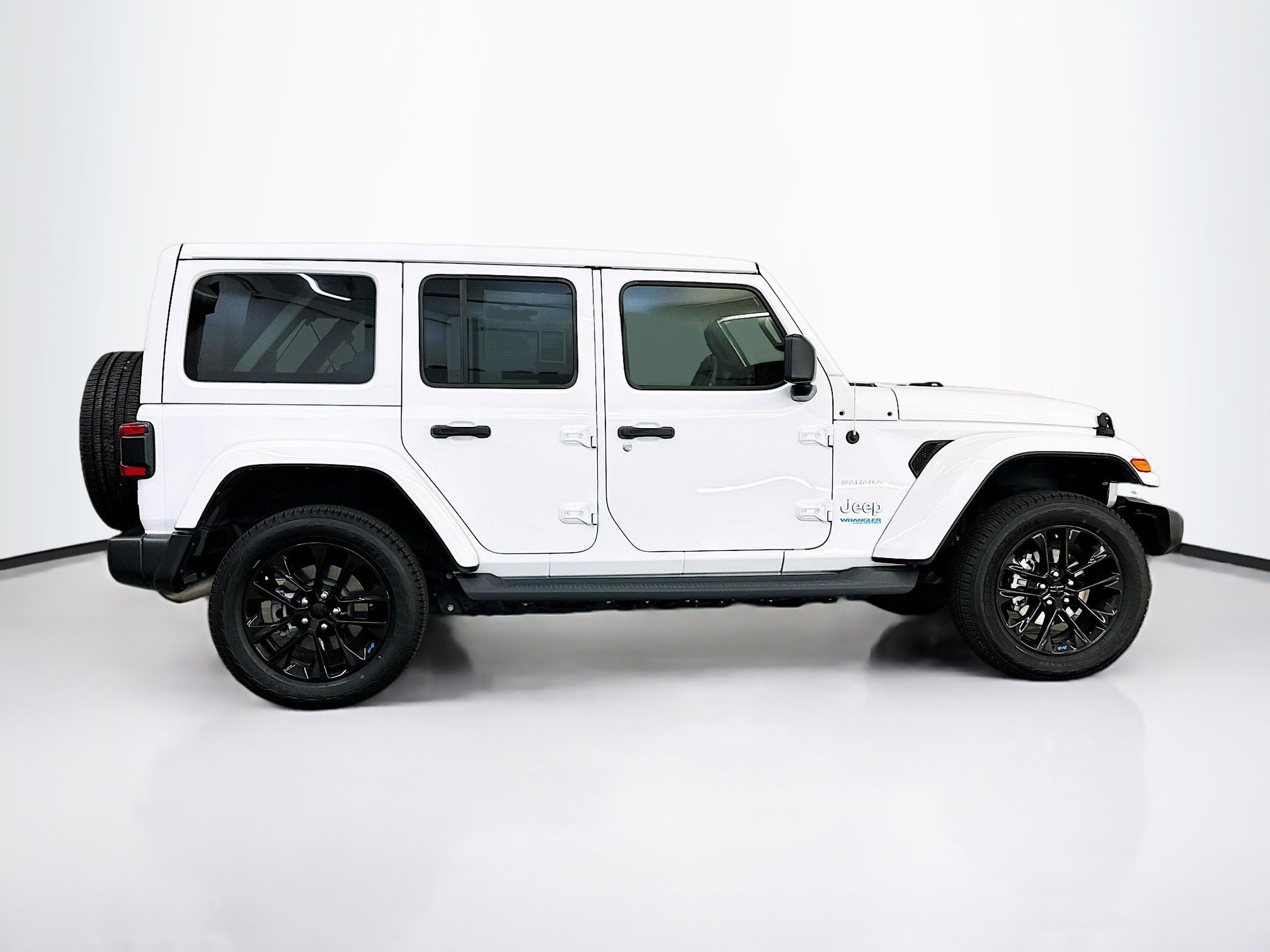 Used 2022 Jeep Wrangler Sahara w/ Safety Group image 10