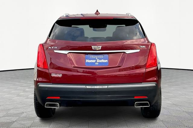 Used 2017 Cadillac XT5 Luxury w/ Driver Awareness Package image 4