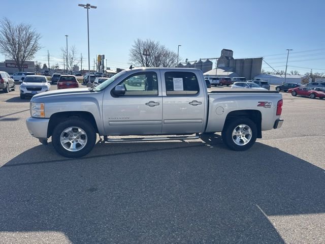 Used 2010 Chevrolet Silverado 1500 LTZ w/ Z71 Appearance Package image 3