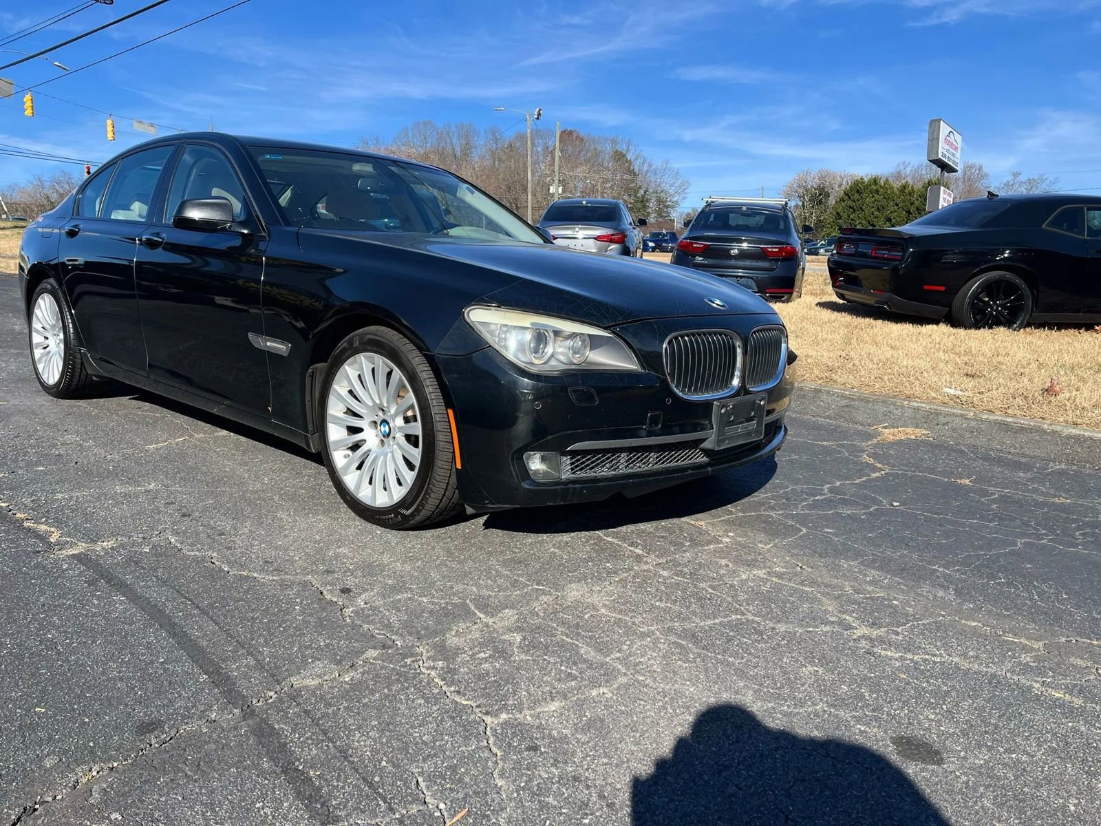 Used 2009 BMW 750i image 2