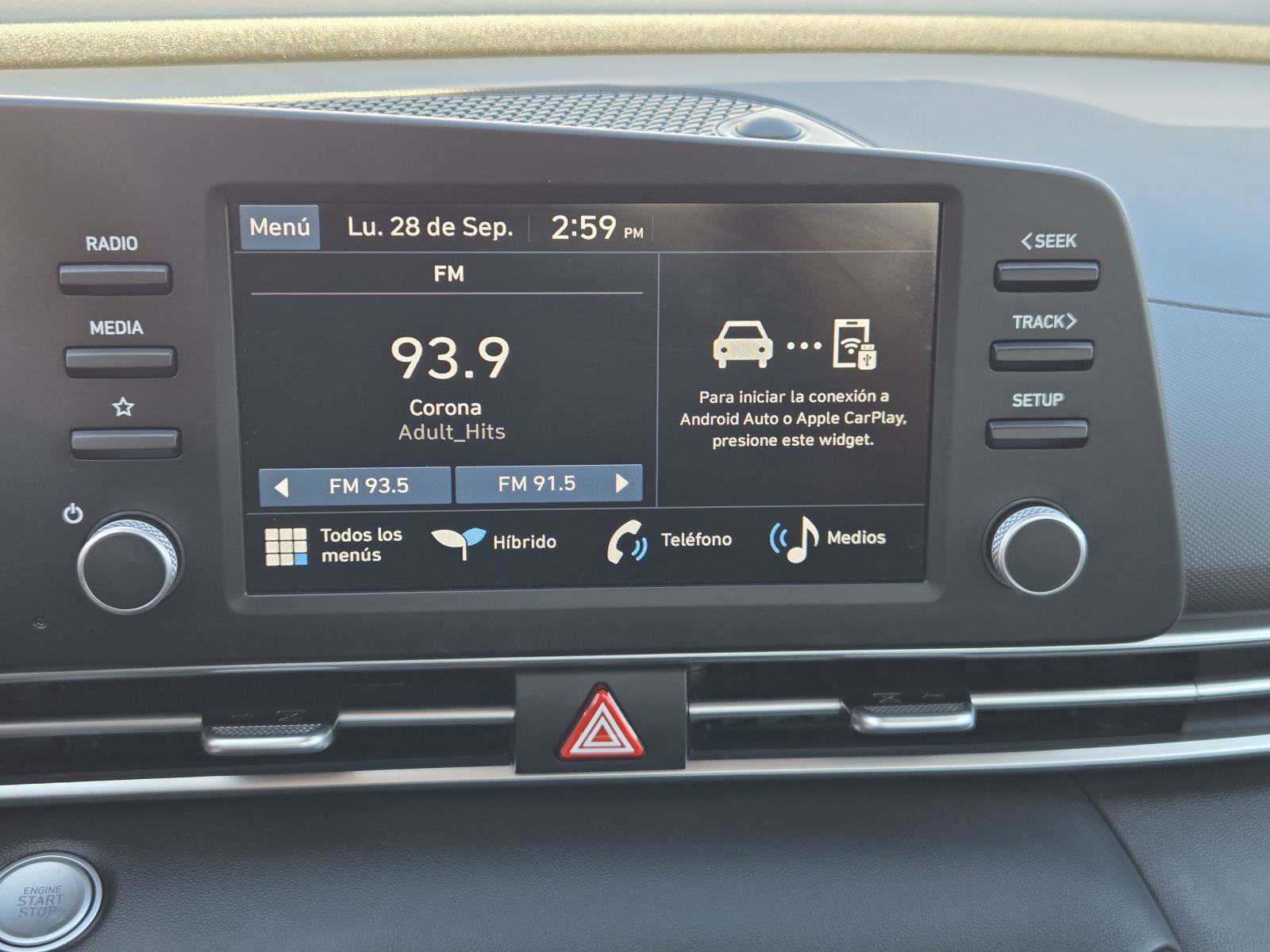 Used 2026 Hyundai Elantra Hybrid FWD image 10