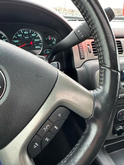 Used 2011 Chevrolet Avalanche LT w/ Suspension Package, Off-Road image 23