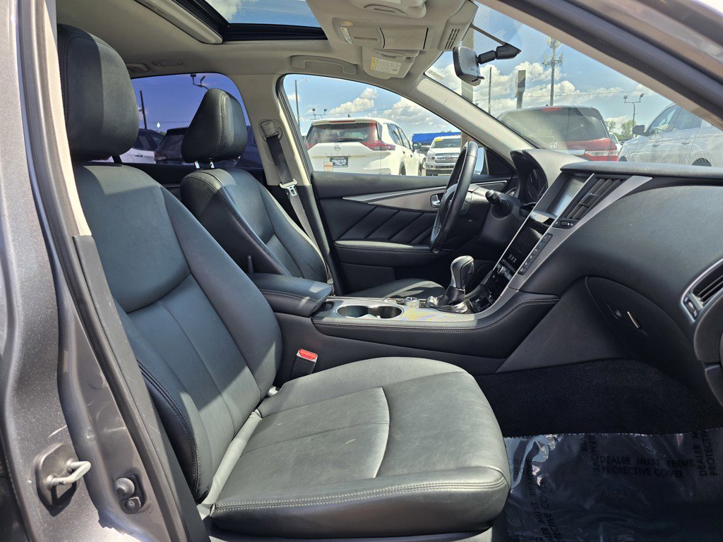 Used 2015 INFINITI Q50 w/ Moonroof Package RWD image 9