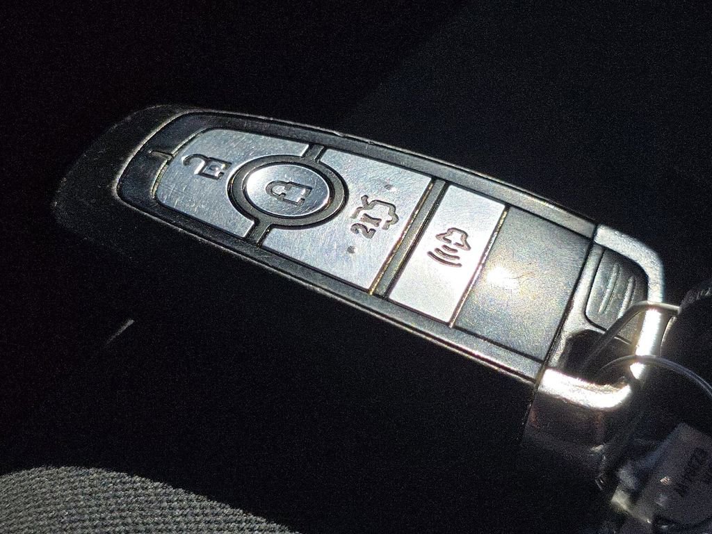 Used 2019 Ford Fusion SE image 35