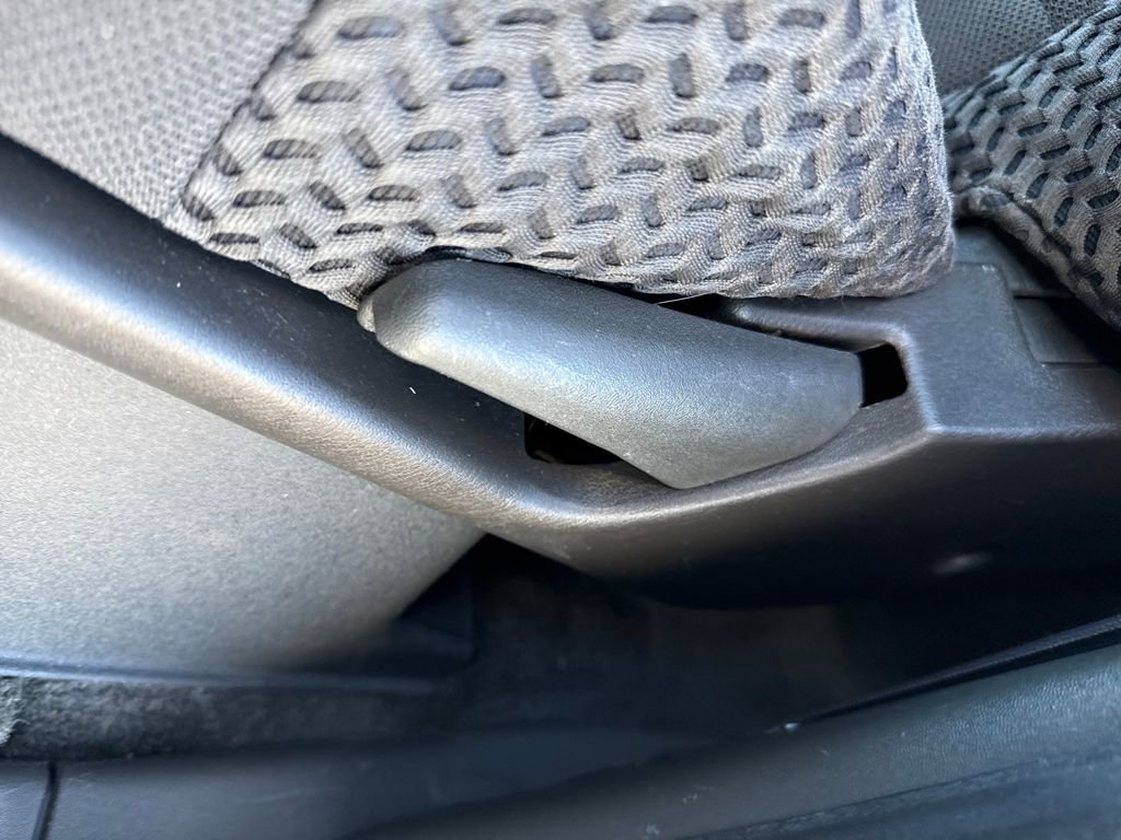 Used 2018 Nissan Frontier SV image 10