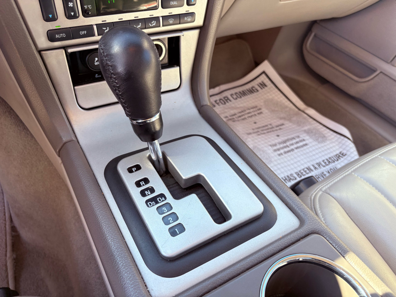 Used 2004 Lincoln LS image 34