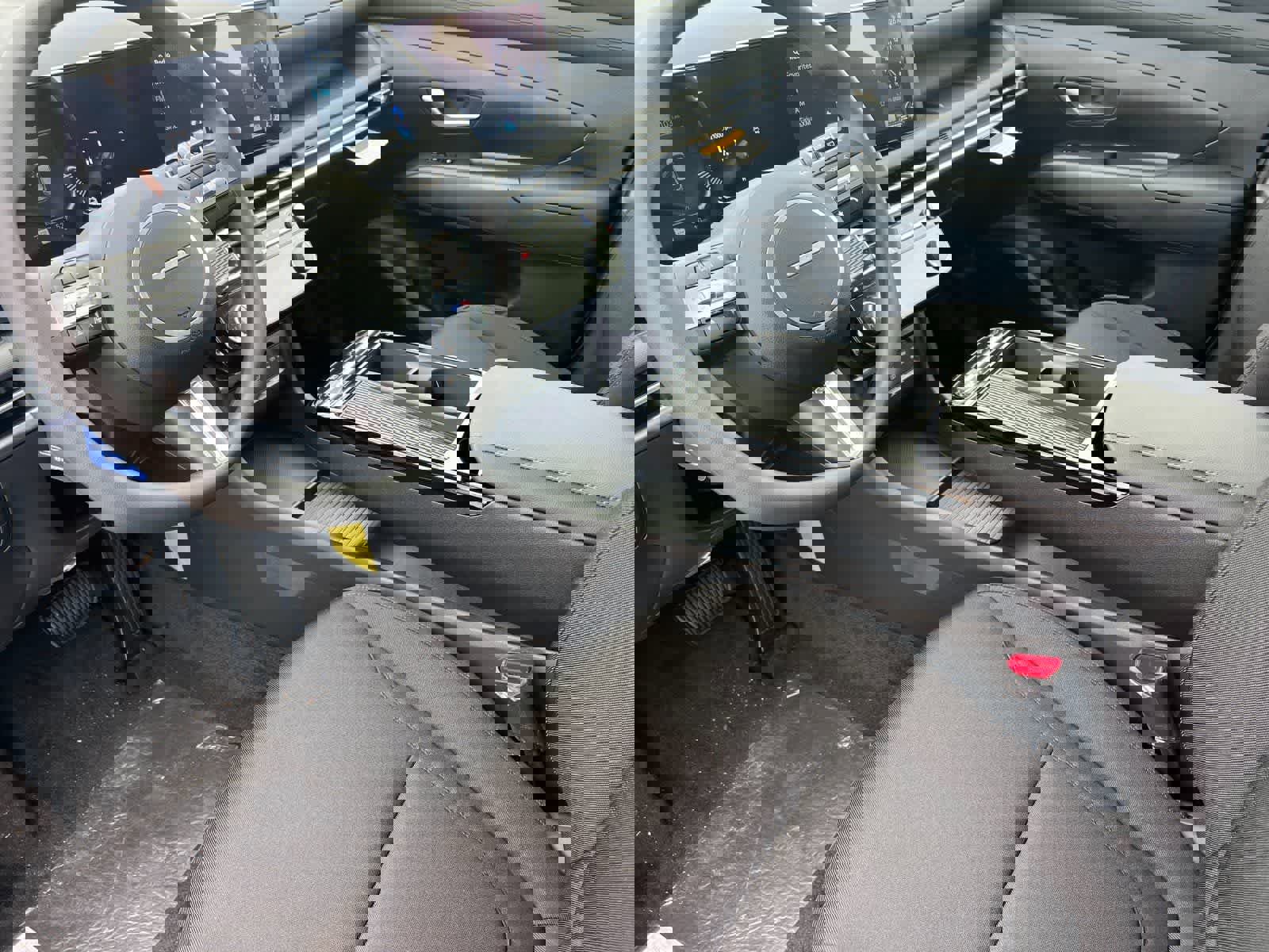 New 2026 Hyundai Tucson Blue SE image 11