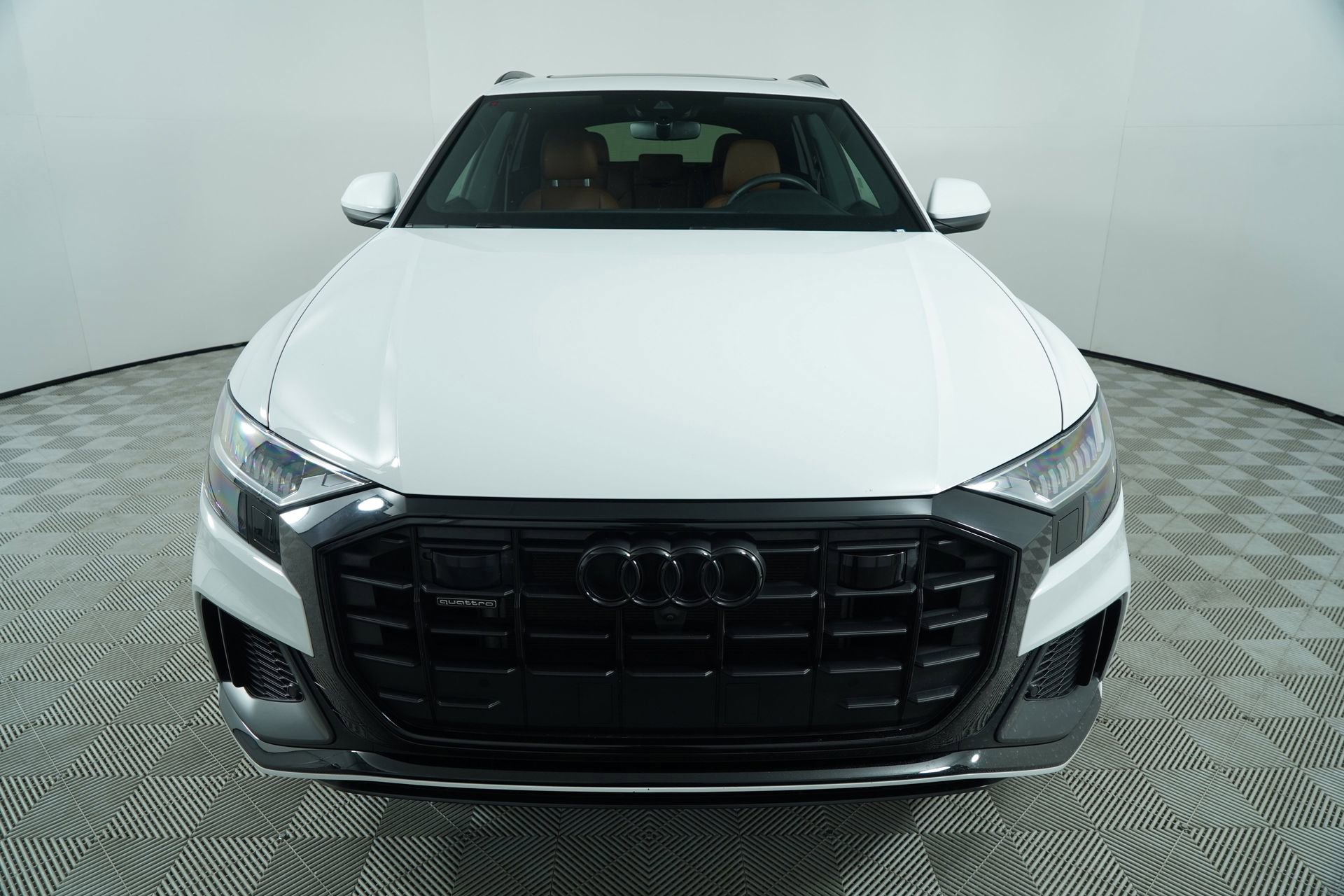 Used 2023 Audi Q8 Premium Plus image 3