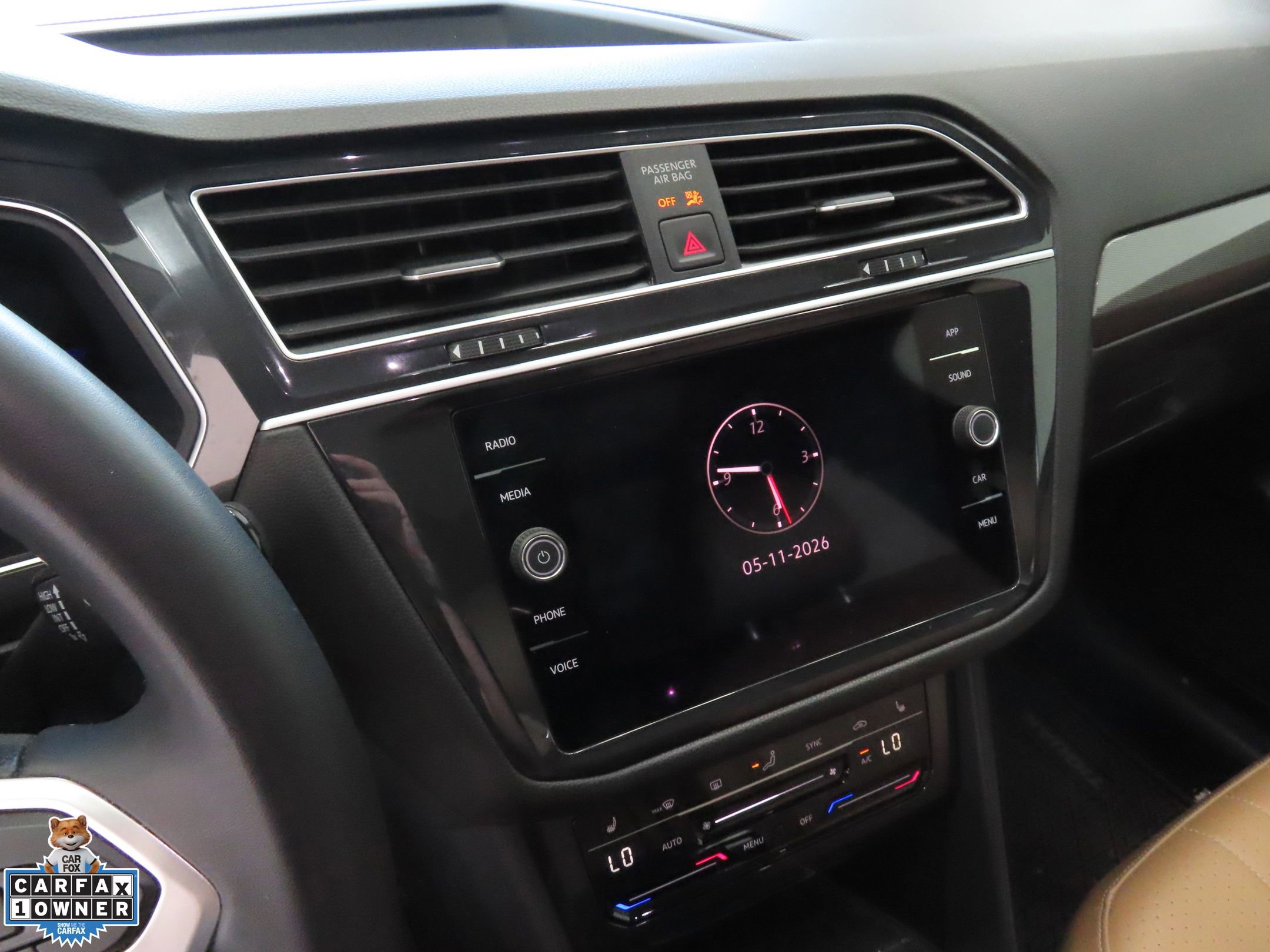 Used 2024 Volkswagen Tiguan SE FWD image 16
