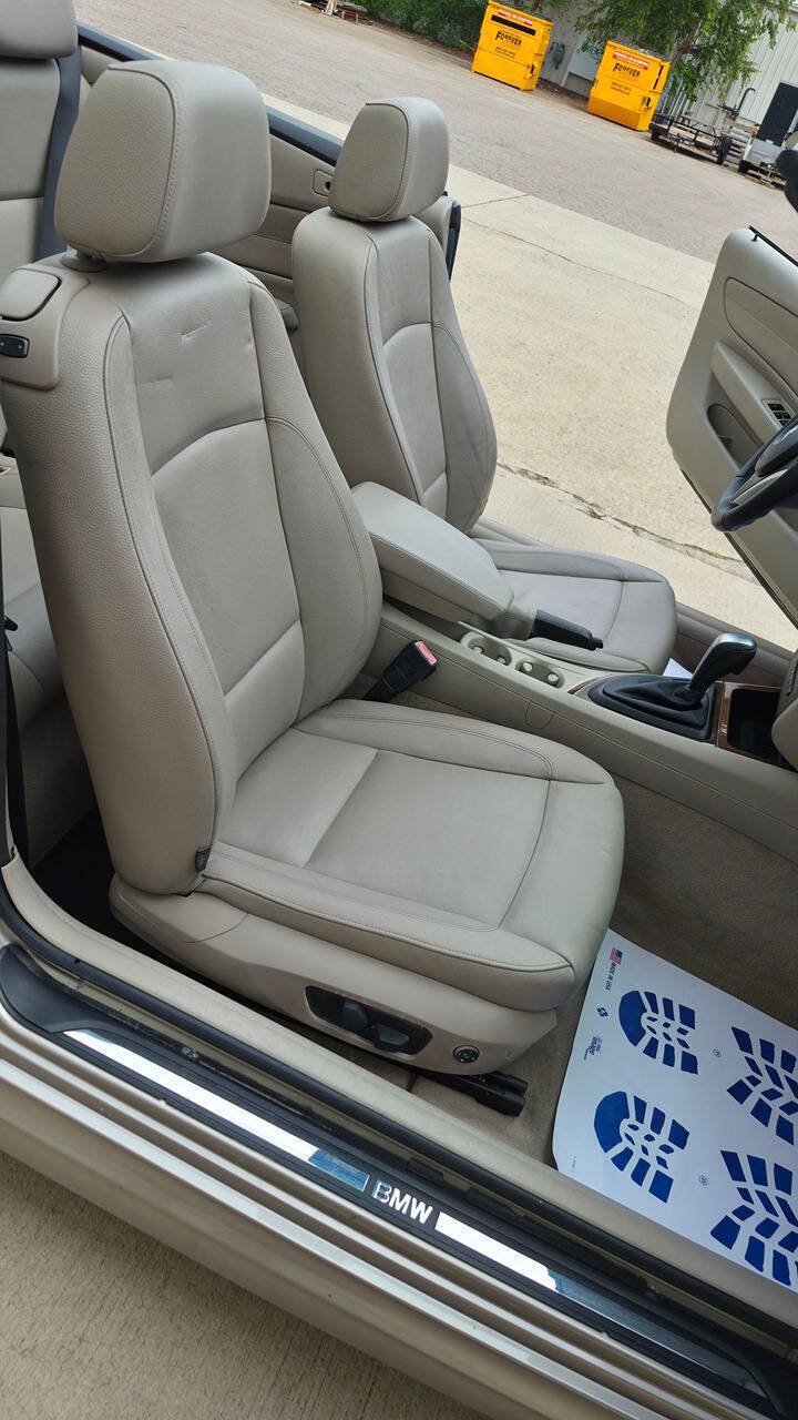 Used 2010 BMW 135i Convertible RWD image 44