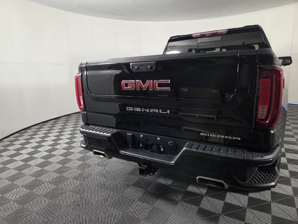 Used 2024 GMC Sierra 1500 Denali w/ Technology Package RWD image 6