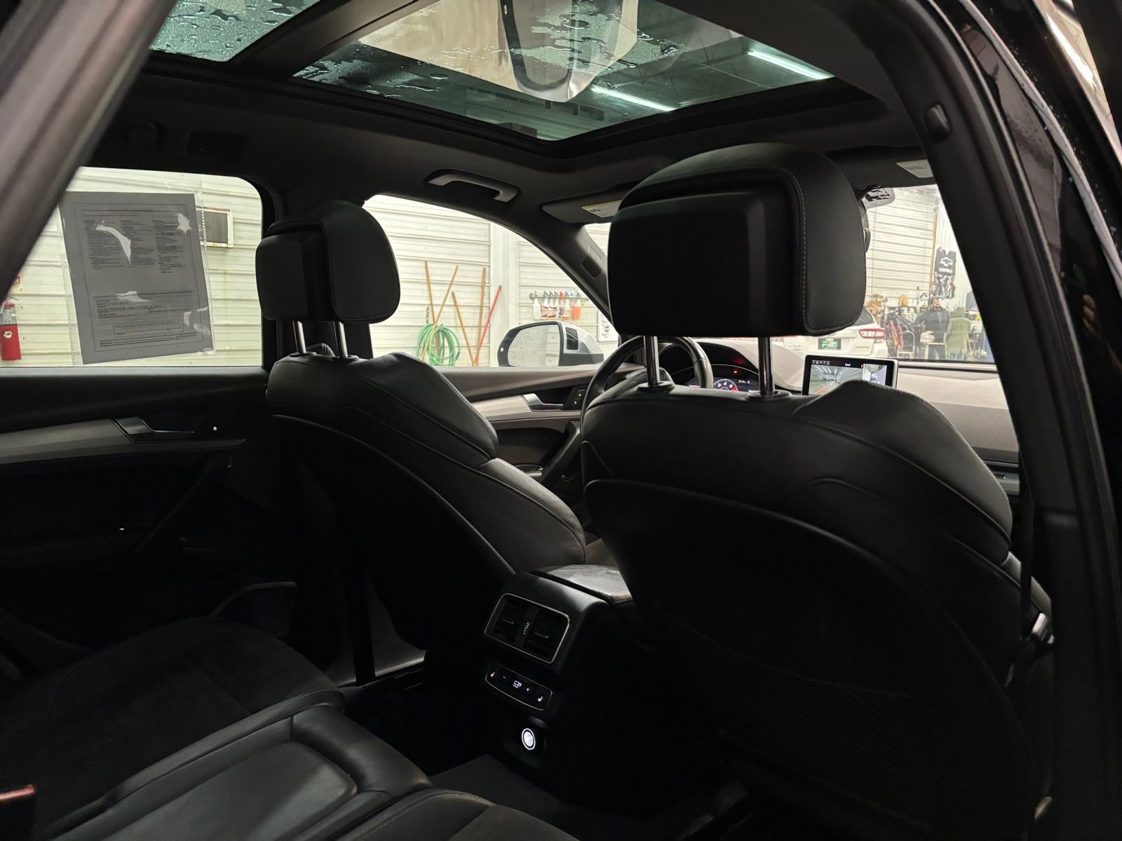 Used 2018 Audi SQ5 Prestige w/ Prestige Package image 29