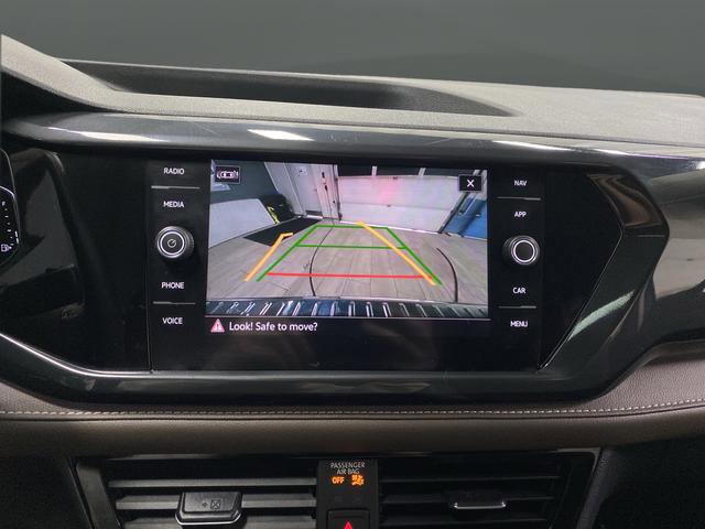 Used 2024 Volkswagen Taos SEL image 10