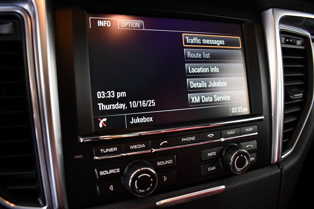 Used 2016 Porsche Macan S w/ Premium Package Plus image 36