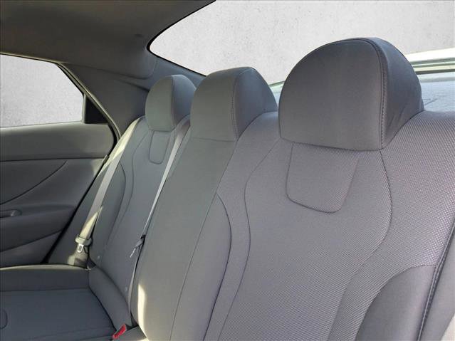 New 2026 Hyundai Elantra SE FWD image 18
