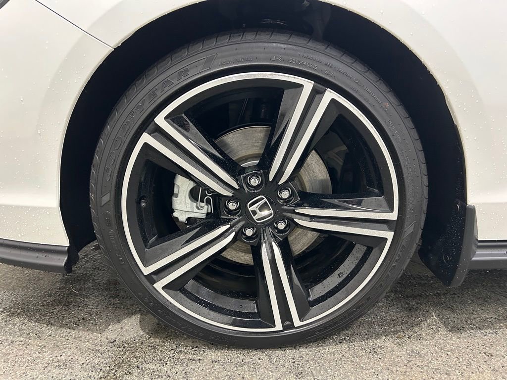 Used 2025 Honda Accord Sport image 13