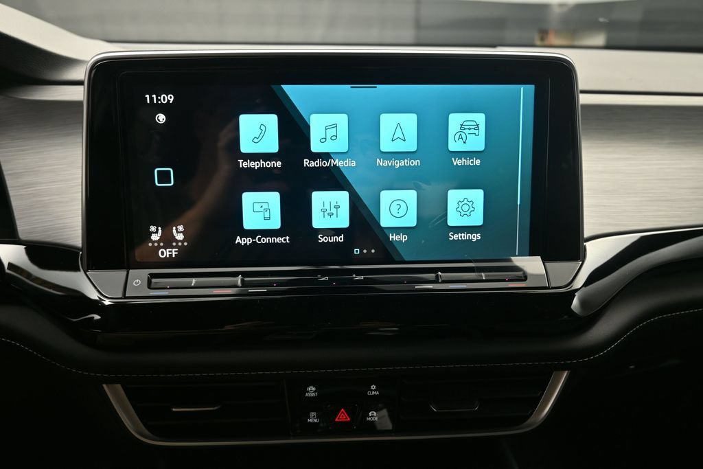 New 2026 Volkswagen Atlas Cross Sport SE FWD image 11