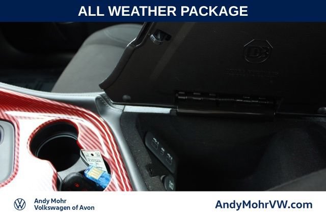 Used 2020 Dodge Challenger SXT w/ Driver Convenience Group AWD/4WD image 35