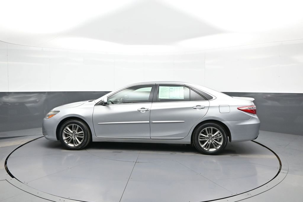 Used 2017 Toyota Camry SE w/ Protection Package (Q2) FWD image 9