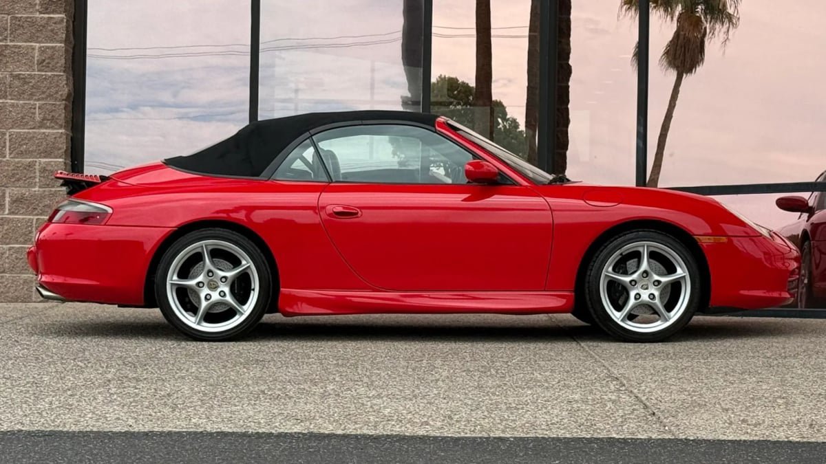 Used 2002 Porsche 911 Carrera 4 AWD/4WD image 20