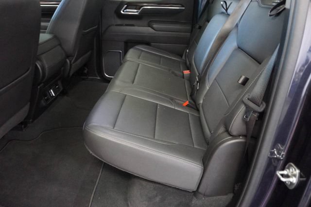 Used 2025 GMC Sierra 1500 SLT RWD image 16