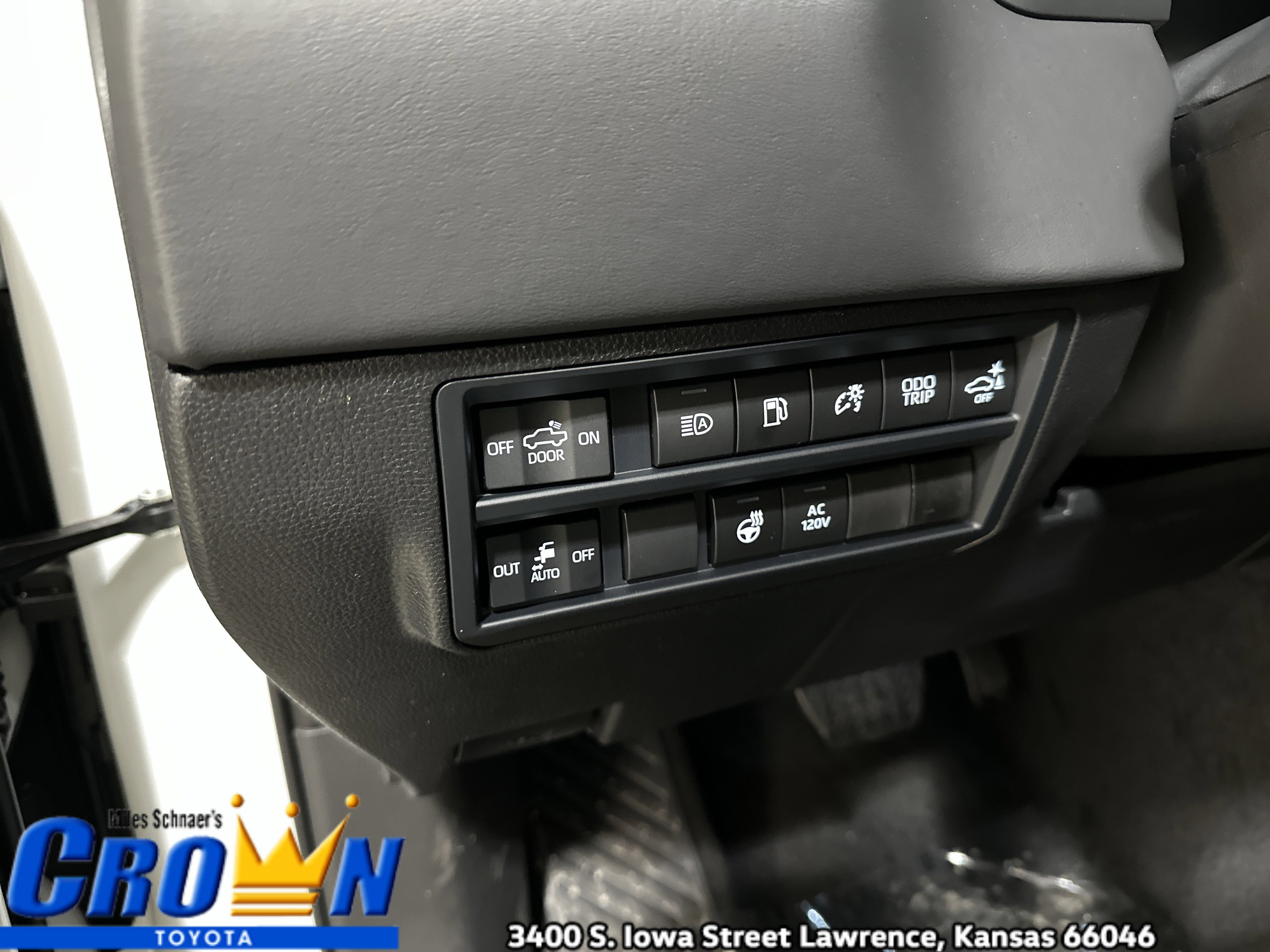 New 2026 Toyota Tundra Platinum image 35