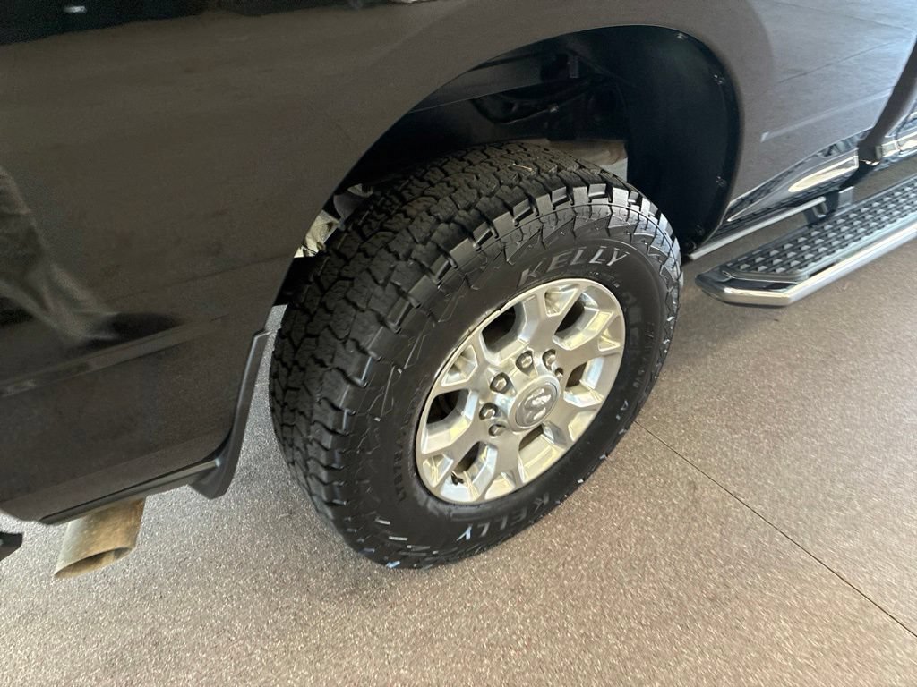 Used 2023 RAM 3500 Laramie AWD/4WD image 32