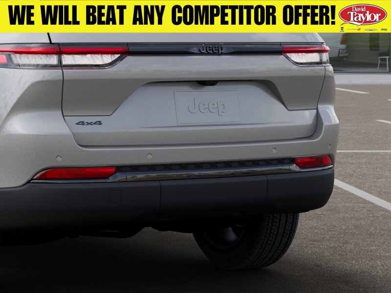 New 2025 Jeep Grand Cherokee Altitude AWD/4WD image 14
