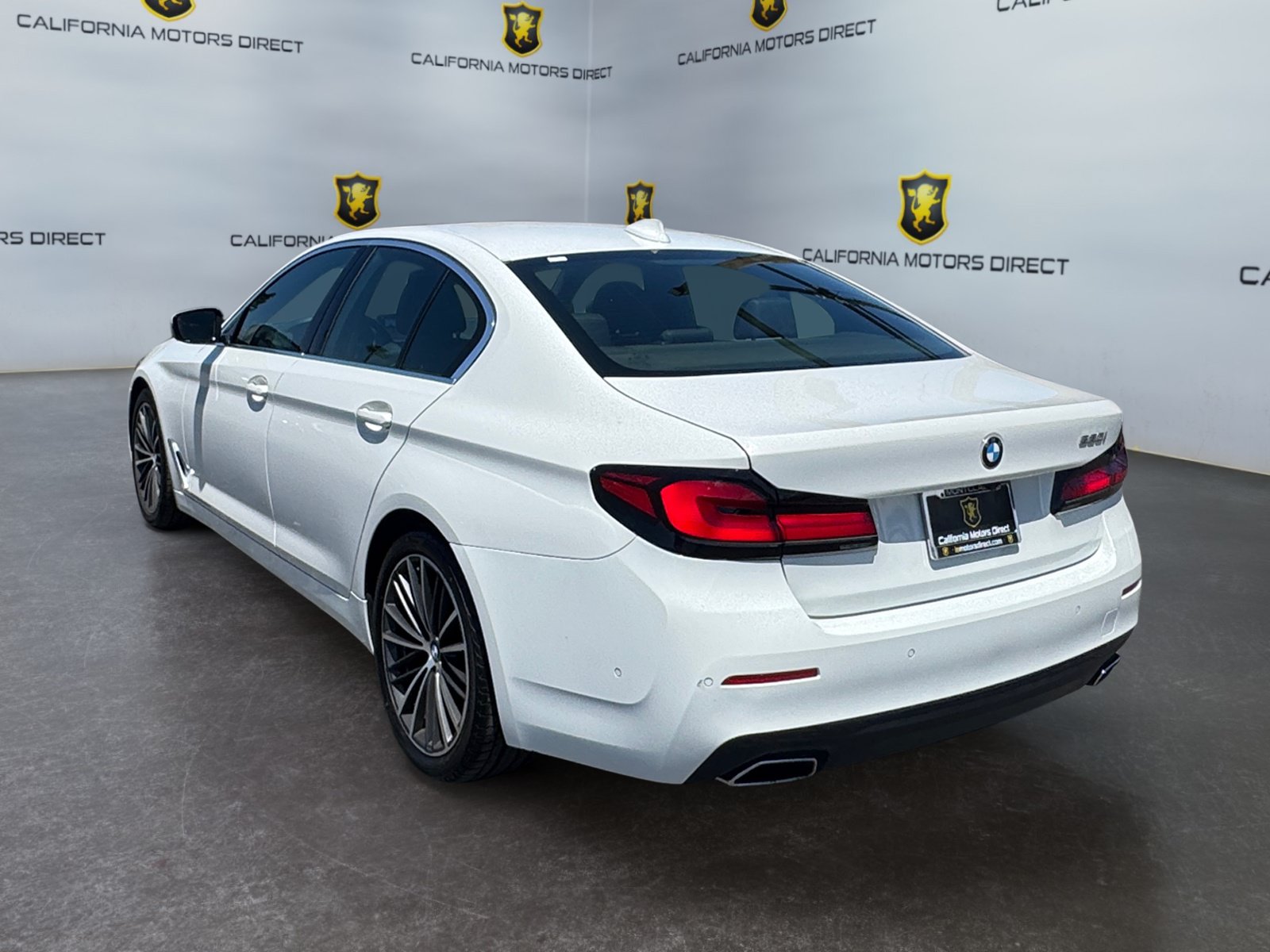 Used 2021 BMW 530i RWD image 3