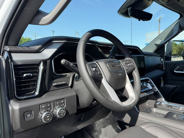 New 2026 GMC Sierra 3500 Denali w/ Denali Reserve Package AWD/4WD image 2