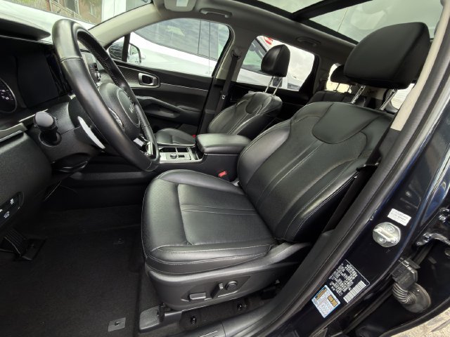 Used 2023 Kia Sorento EX w/ Panoramic Sunroof Package FWD image 25