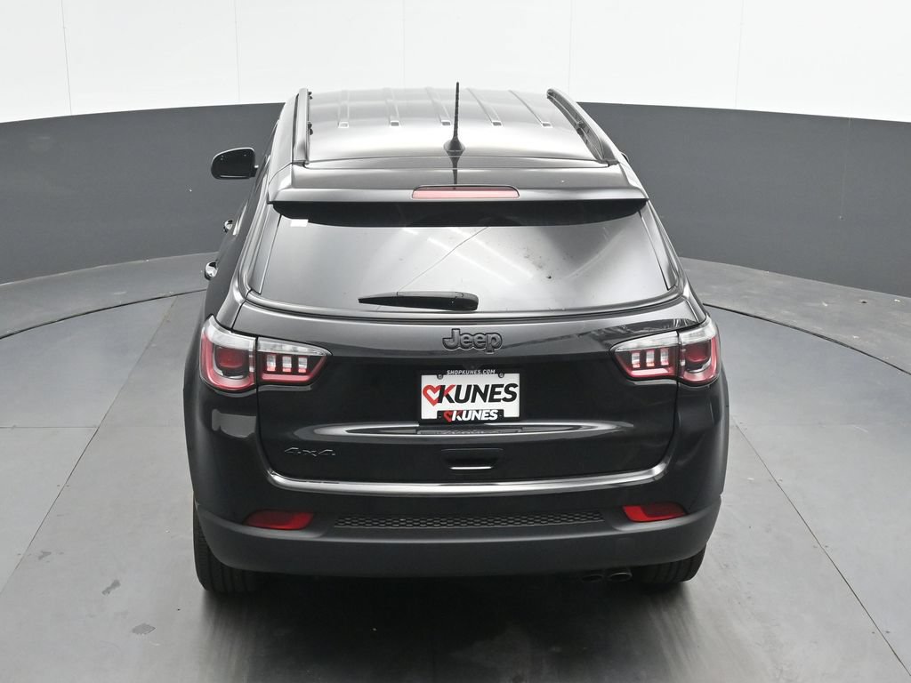 Used 2022 Jeep Compass Latitude w/ Convenience Group AWD/4WD image 30