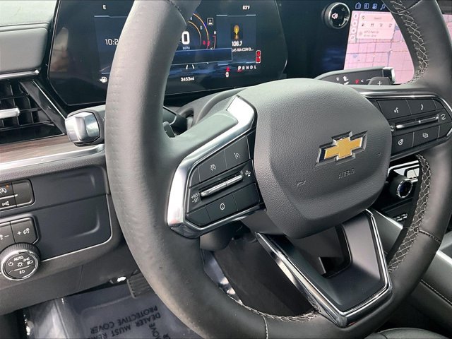 Used 2026 Chevrolet Suburban LT w/ Comfort Package RWD image 19